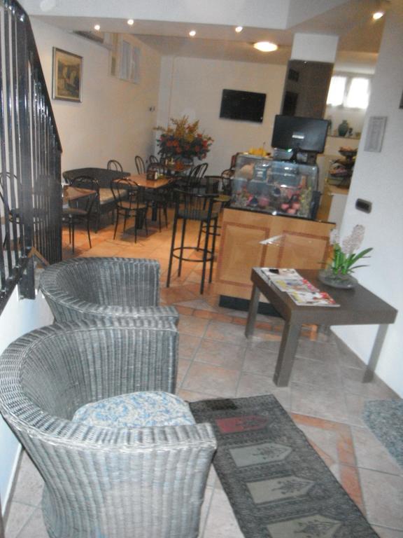 Hotel Renato Sesto San Giovanni Dış mekan fotoğraf