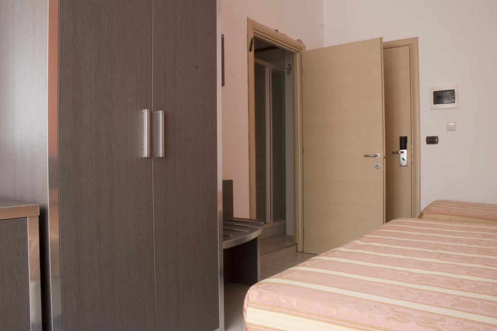 Hotel Renato Sesto San Giovanni Oda fotoğraf