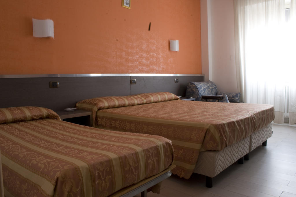 Hotel Renato Sesto San Giovanni Oda fotoğraf