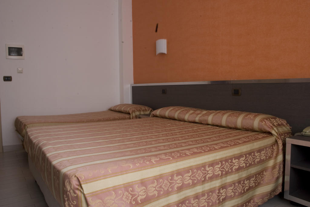 Hotel Renato Sesto San Giovanni Oda fotoğraf