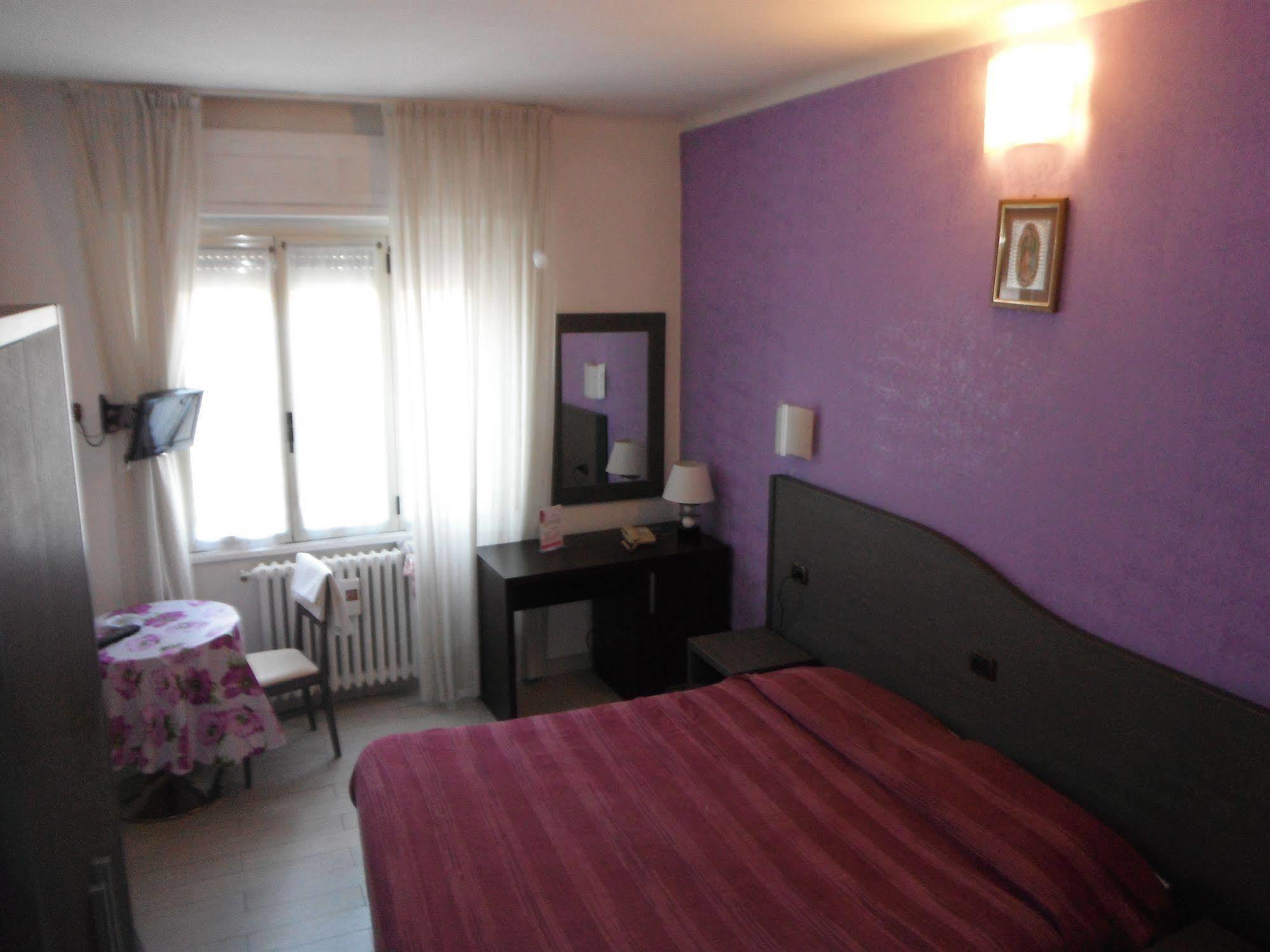 Hotel Renato Sesto San Giovanni Dış mekan fotoğraf
