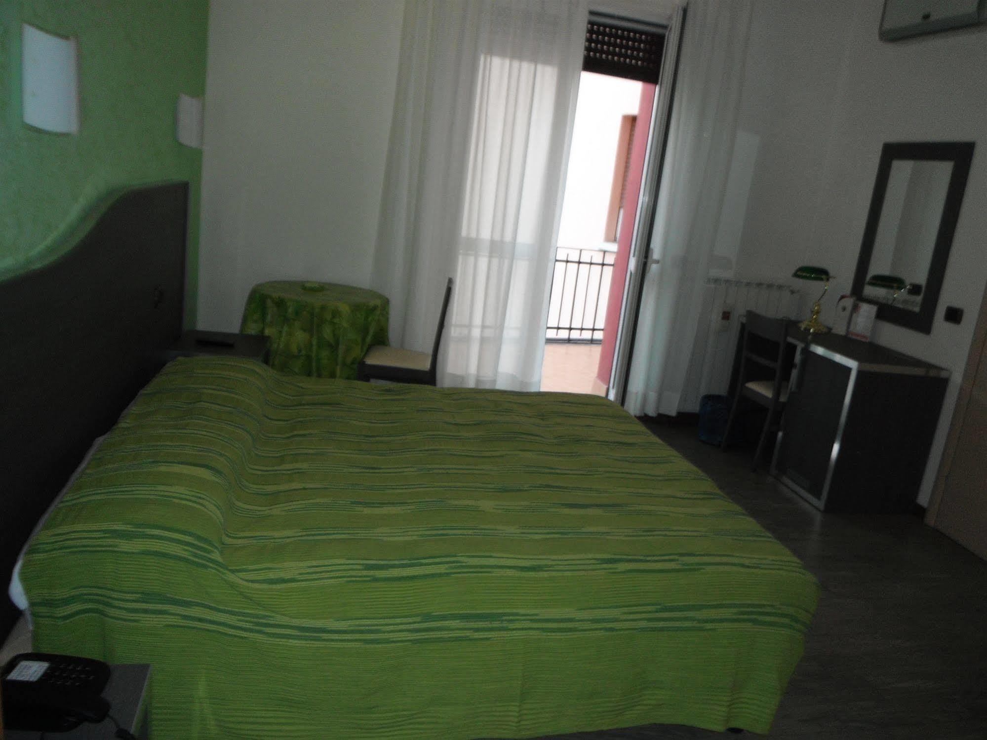 Hotel Renato Sesto San Giovanni Dış mekan fotoğraf
