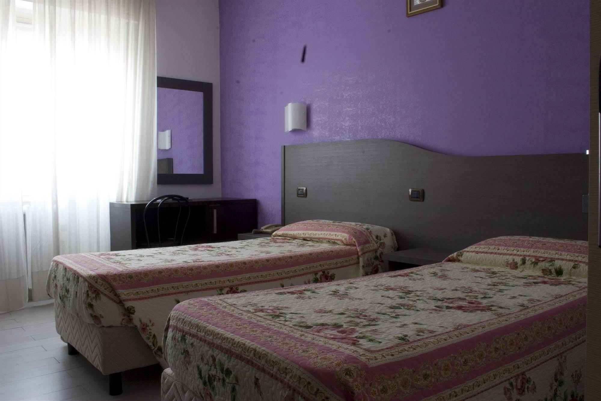 Hotel Renato Sesto San Giovanni Dış mekan fotoğraf